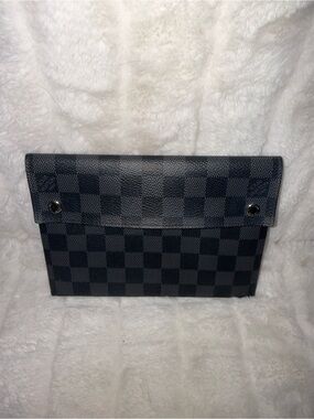 Louis Vuitton small pouch graphite print